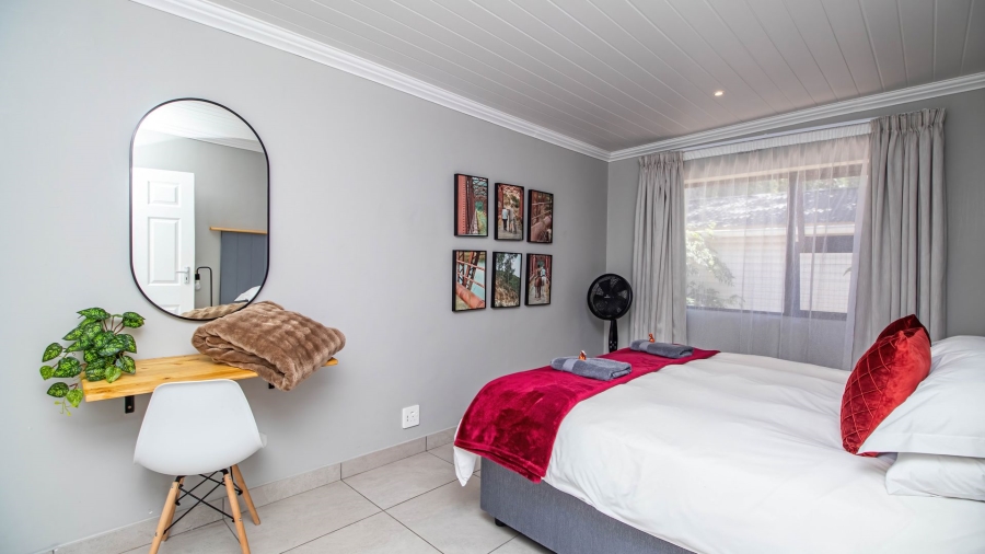 7 Bedroom Property for Sale in Knysna Central Western Cape